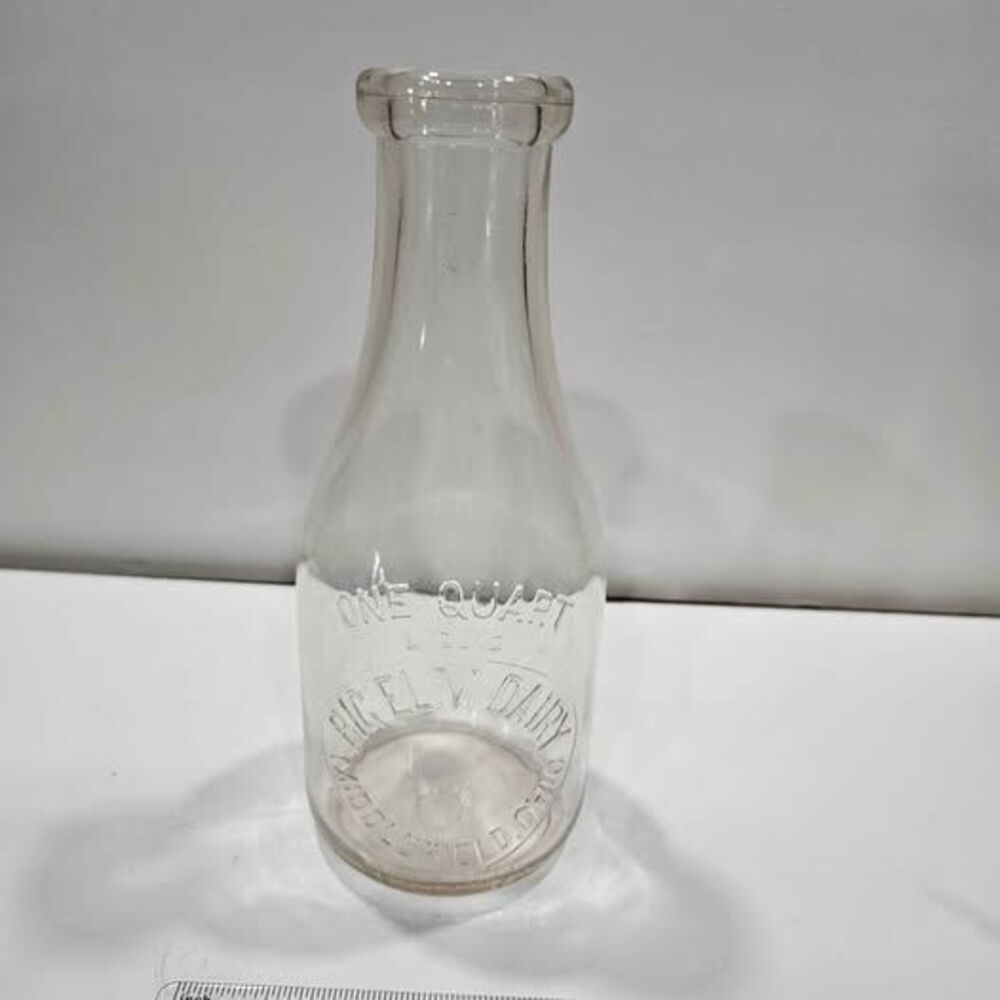Vintage Big Elm Dairy One Quart Milk Bottle Middlefield Ohio